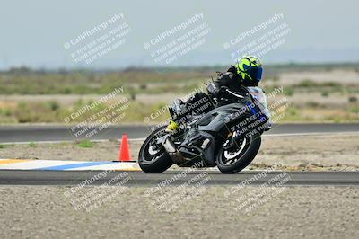 media/Apr-18-2025-TrackDaz (Fri) [[45f5874c44]]/C Group/Session 1 (Turn 7)/